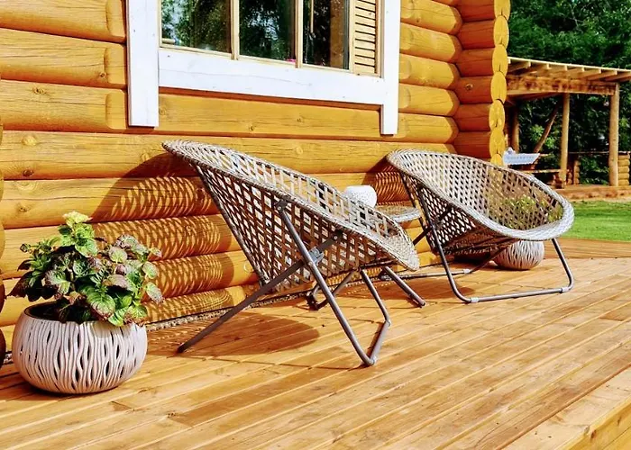 Lombi House بيت للعطل