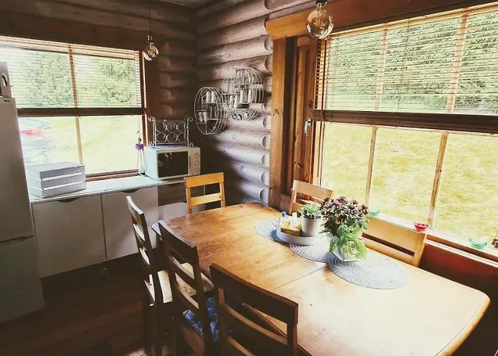 Lombi House بيت للعطل