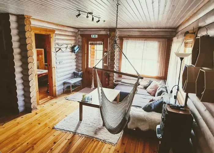 Lombi Holiday House *